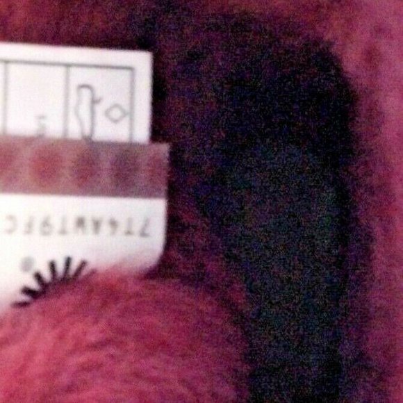 FINAL SALE UGG Classic Short II Garnet New in Box - Picture 4 of 8